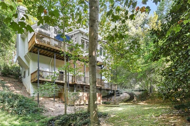 Atlanta House: 930 Manchester Place