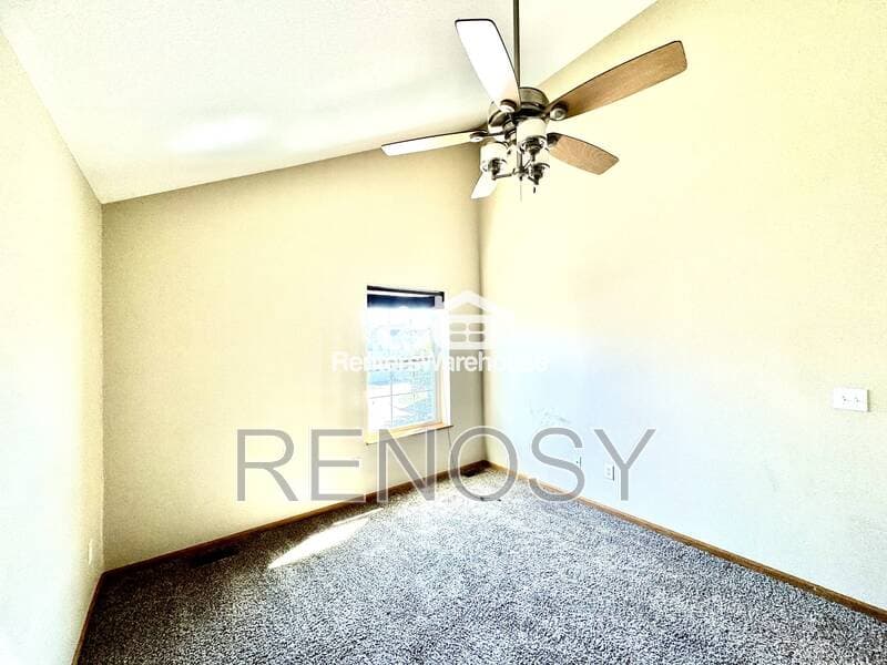 Ankeny House: 1228 SE Village View Lane