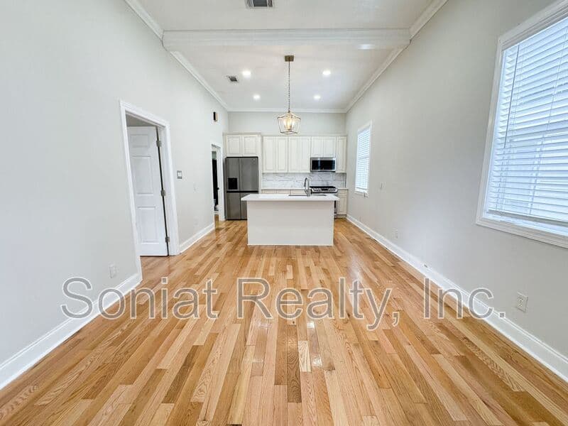 New Orleans House: 3307 Baudin St.