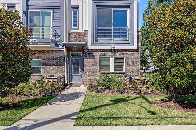 Charlotte House: 1245 Lomax Ave