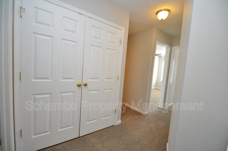 Raleigh House: 10945 Pendragon Pl