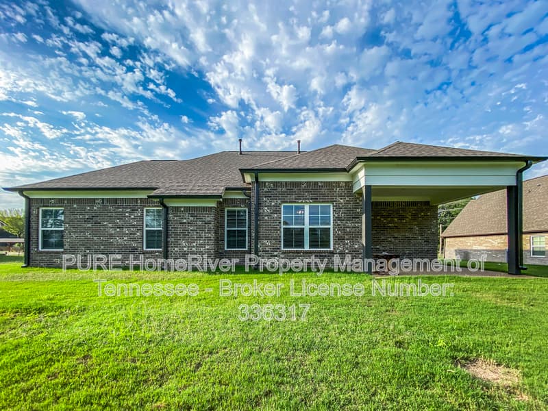 Olive Branch House: 13965 Wesley Banks Blvd