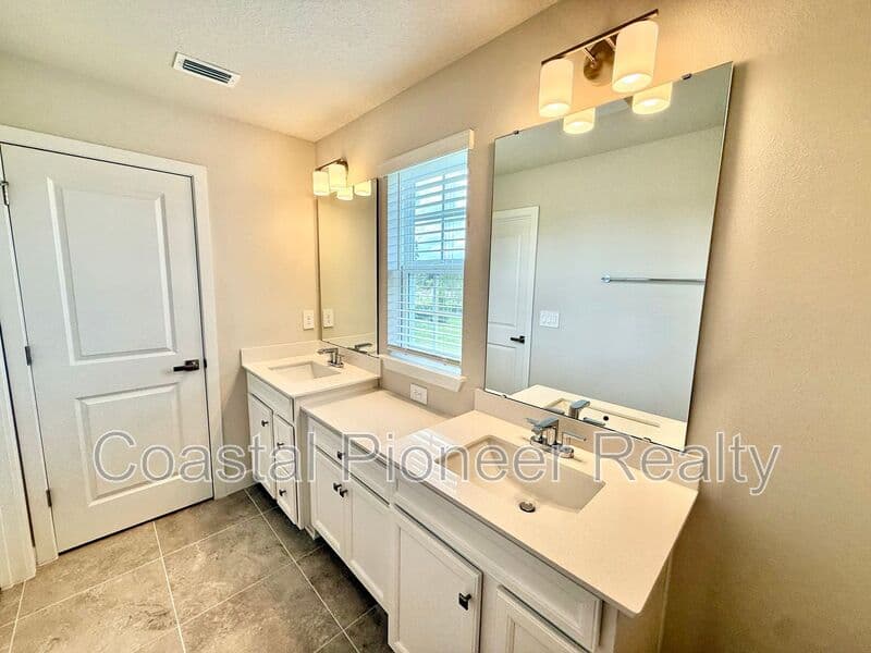 Lakewood Ranch House: 12506 Amber Creek Cir
