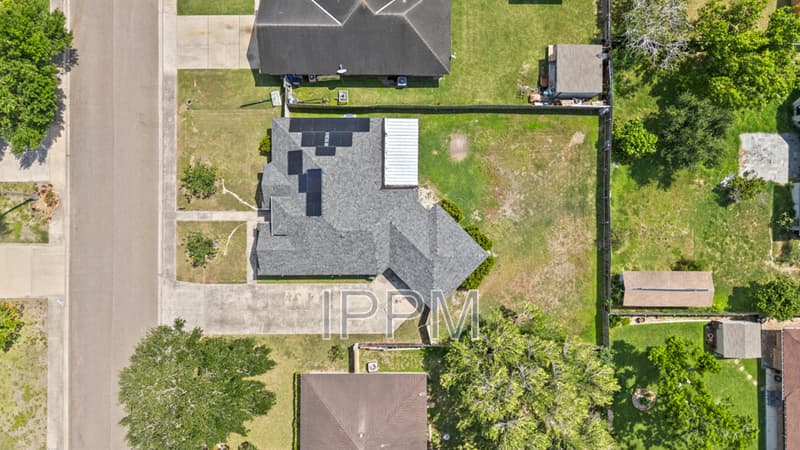 Brownsville House: 5233 ClearView