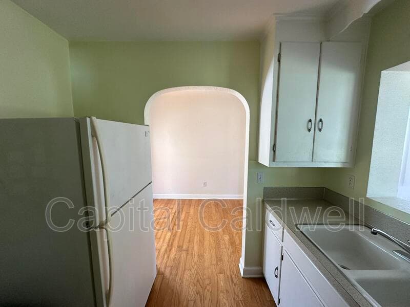 Clearwater House: 18 N Meteor Ave