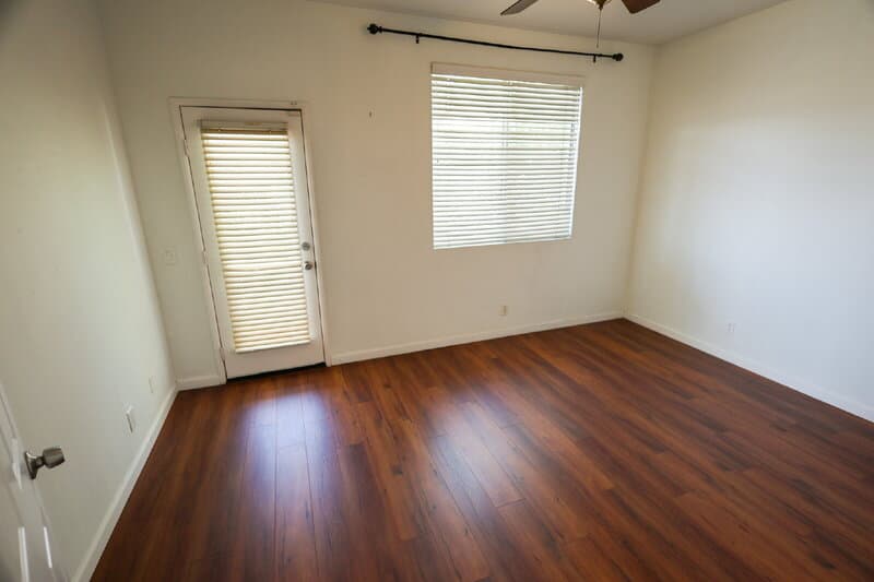 Long Beach House: 2942 Claremore Ln