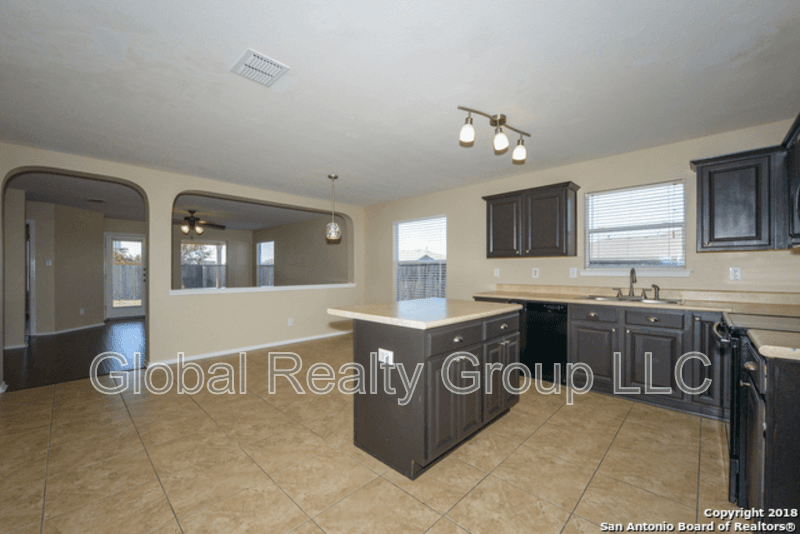 San Antonio House: 203 Cardinal Way