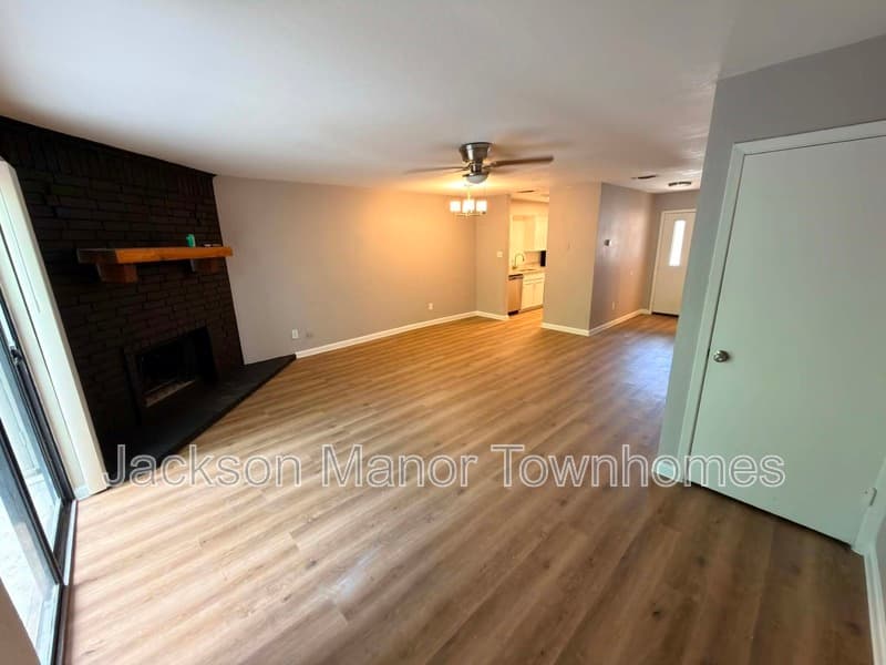 Greenville Townhome: 3000 Webb Ave