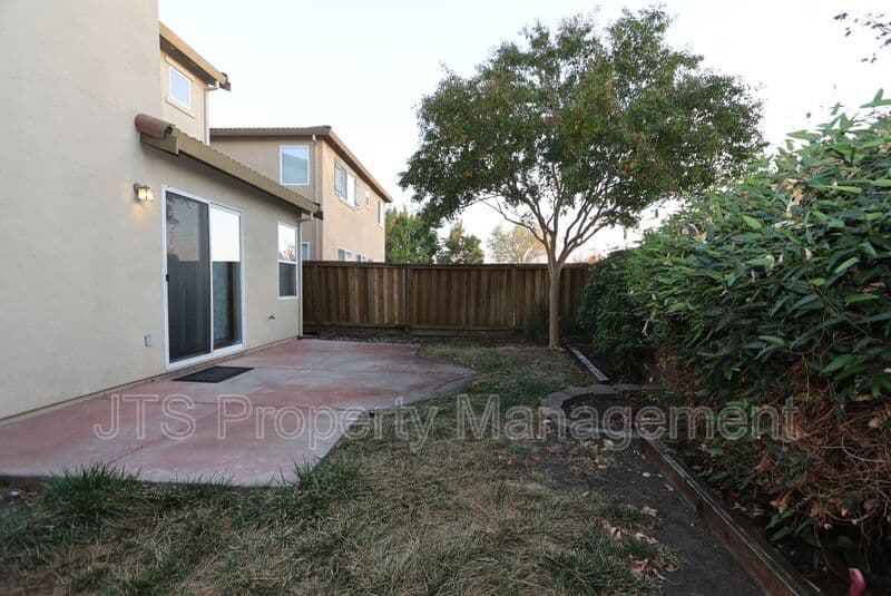 West Sacramento House: 4046 Martis Street