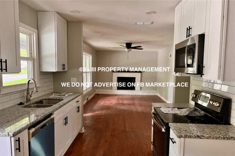Overland Park House: 7306 Glenwood