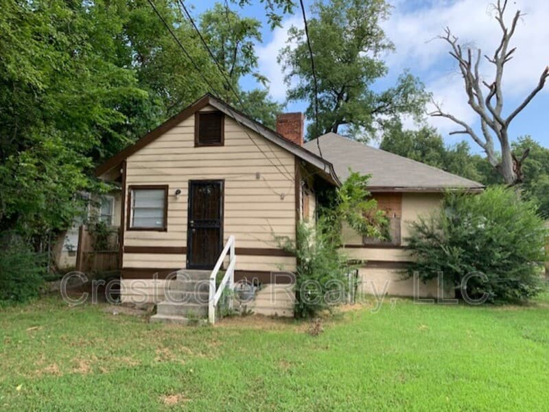 Memphis House: 1037 Forrest Ave