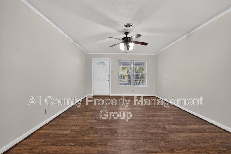 Haltom City House: 5016 Sabelle Lane