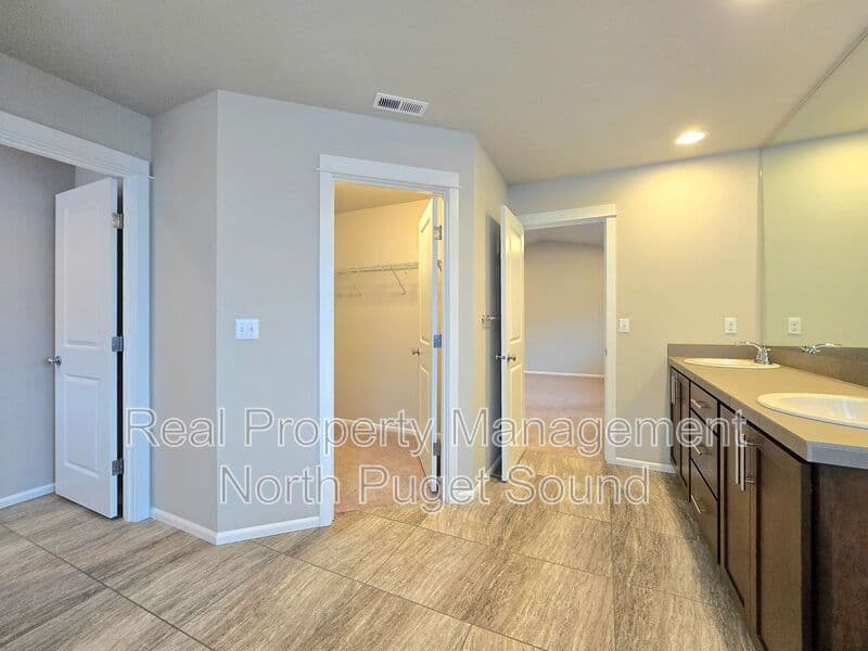 Marysville House: 8432 75th St NE