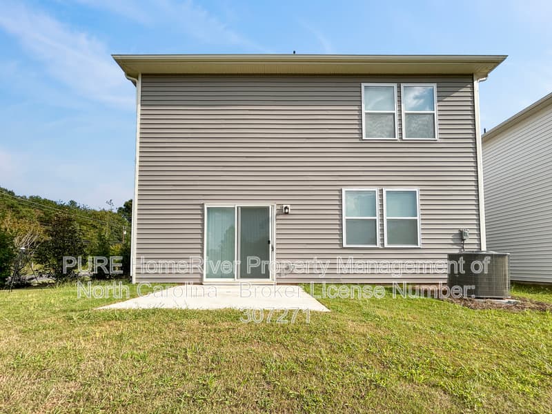 Hickory House: 2957 31st St Ln NE