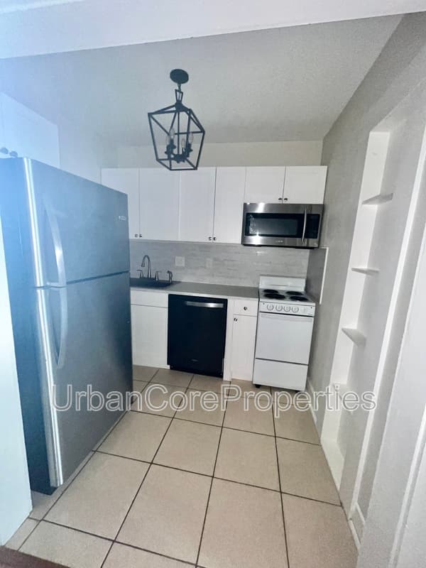 St. Petersburg Condo: 360 13th Ave NE
