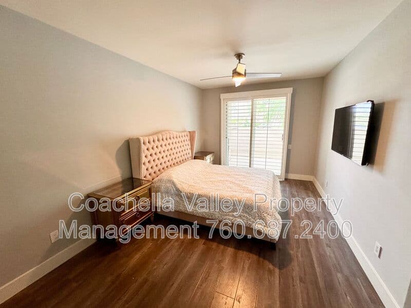 Rancho Mirage House: 21 Lake Shore Dr