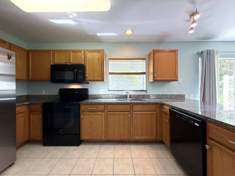 Largo Townhome: 8006 Thoroughbred Loop - 1