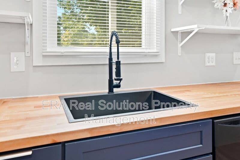 Columbus Condo: 871 Bellows Ave