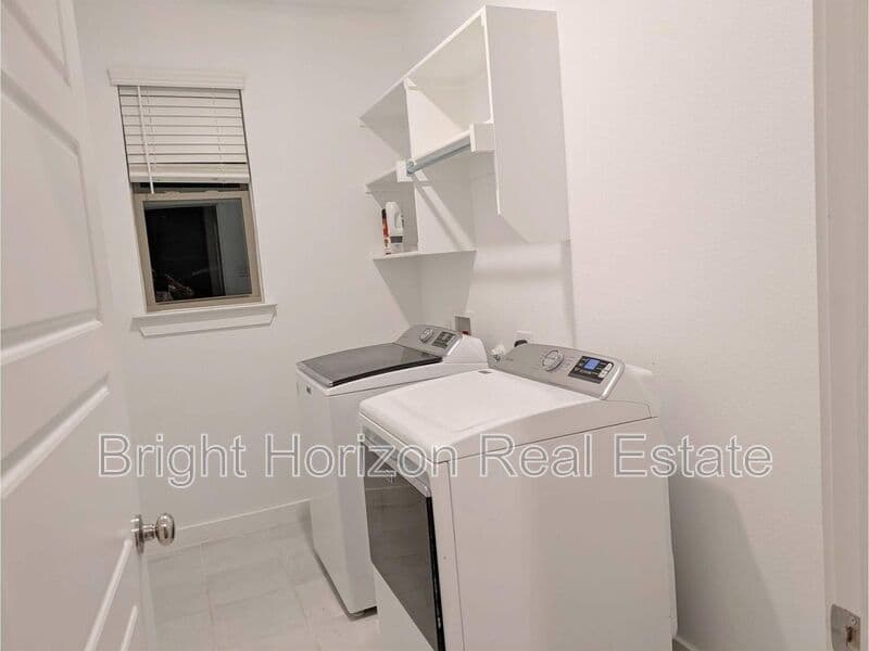 Fort Worth House: 2429 Linto Street
