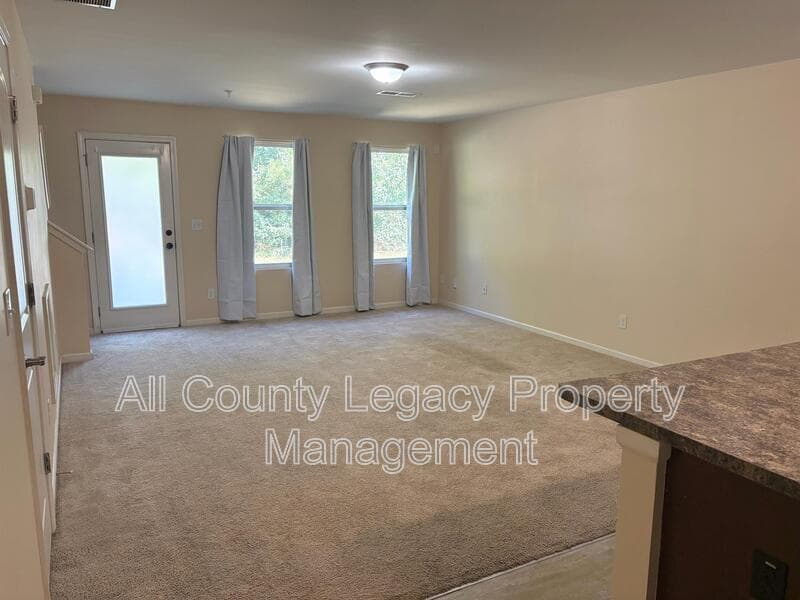 Conyers House: 2072 Belmont Cir