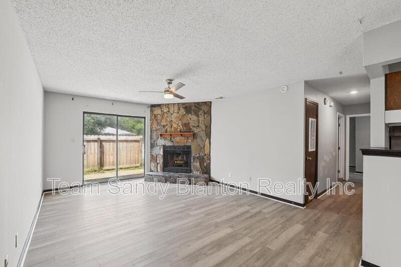 Pensacola House: 455 Stara Circle