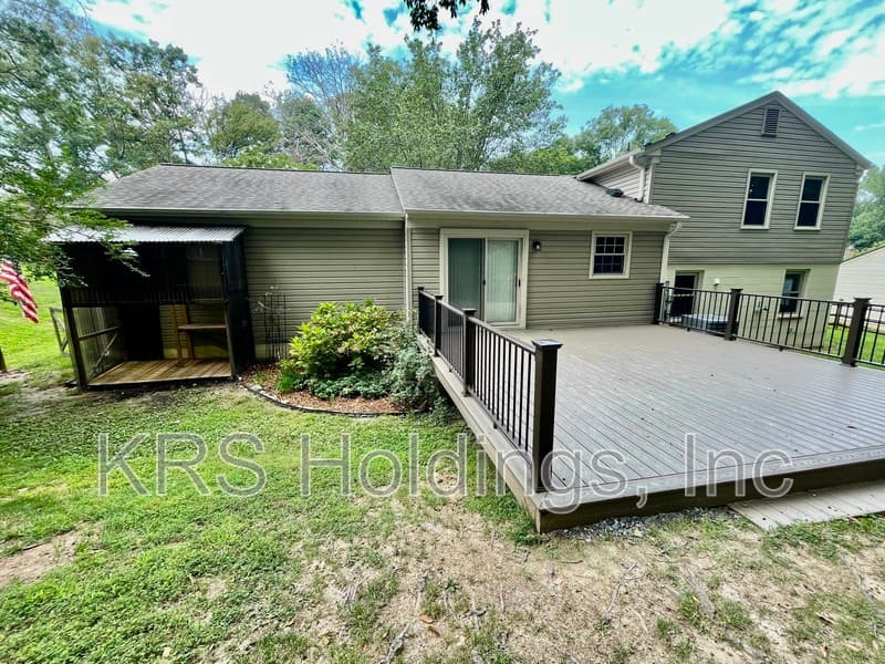 Woodbridge House: 11969 Dolly Madison Cir