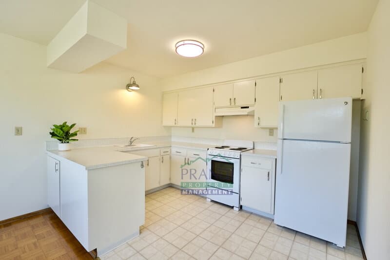 San Anselmo Condo: 1562 Sir Francis Drake Blvd
