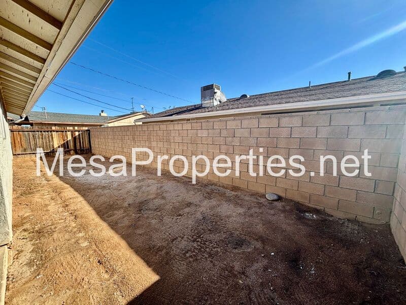 Apple Valley Condo: 21480 Laguna Rd.