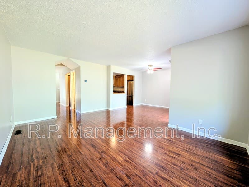 Columbia Heights Townhome: 305 Kathy Ln NE