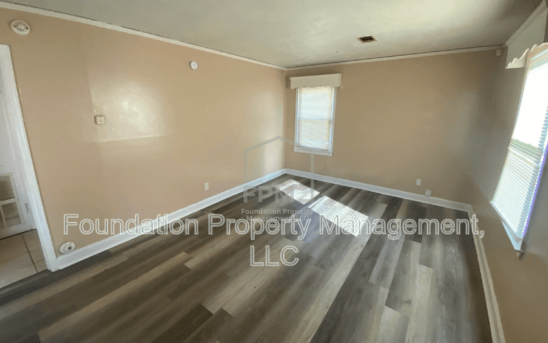 Memphis House: 2061 Pendleton Street