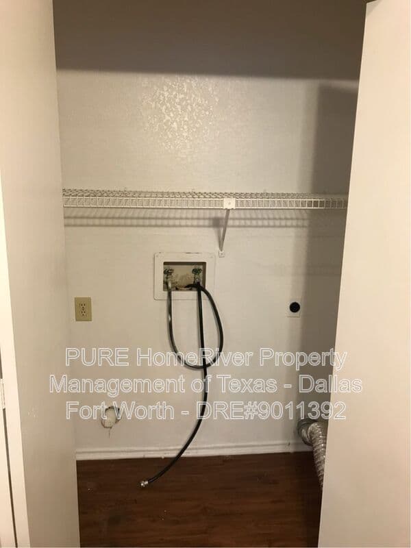 Arlington House: 6004 Meadowside Trail