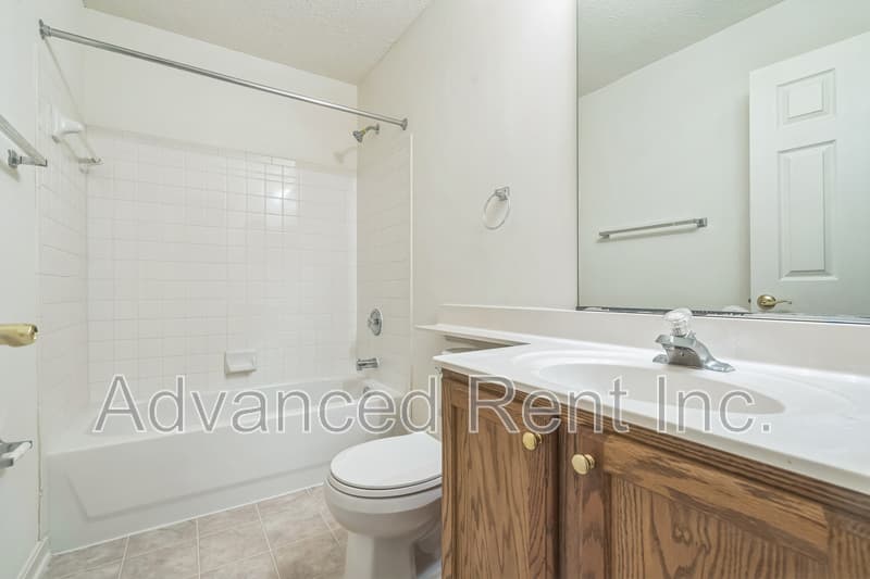 Abingdon Townhome: 368 Foreland Garth
