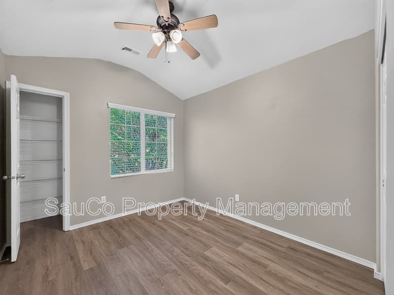 Hillsboro House: 4572 Southeast Olivewood Street