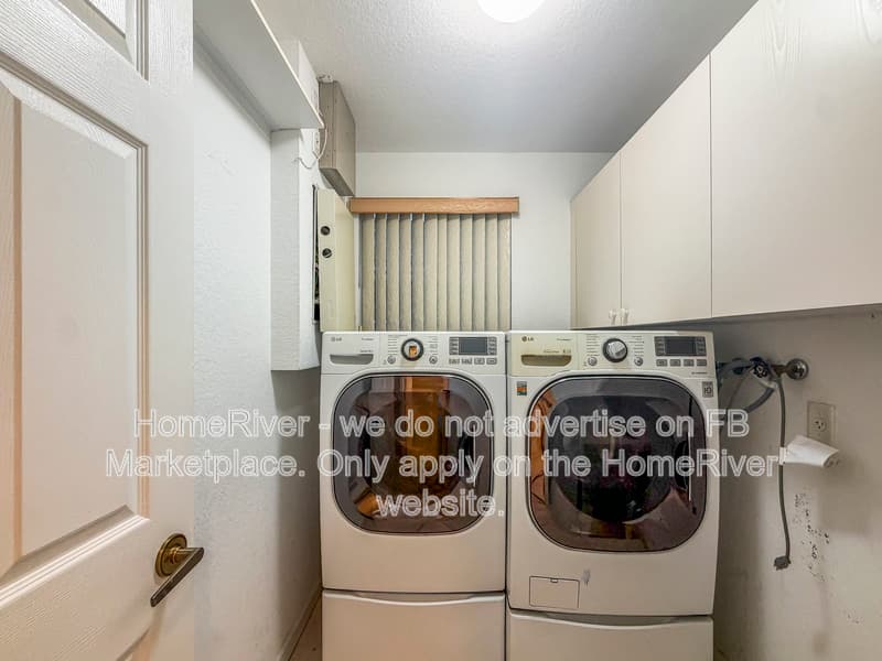 Weston House: 755 Sunflower Cir