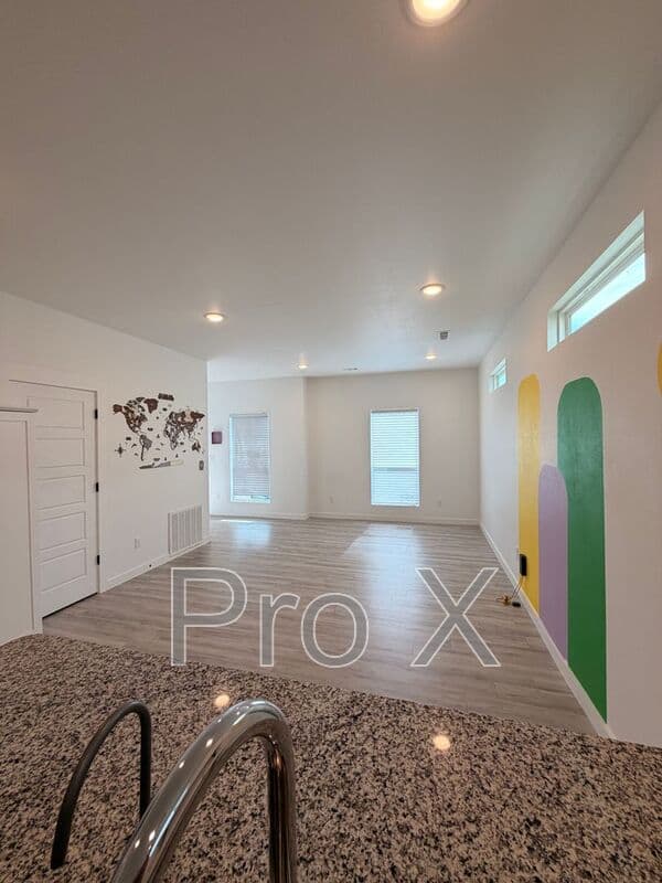 Bentonville House: 1050 Ventnor Ave