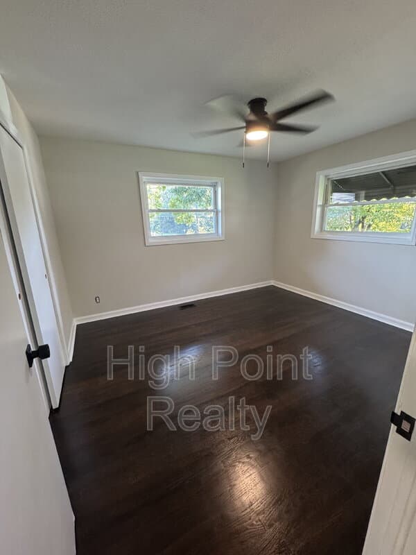 Rainsville House: 61 Rains Avenue Southeast