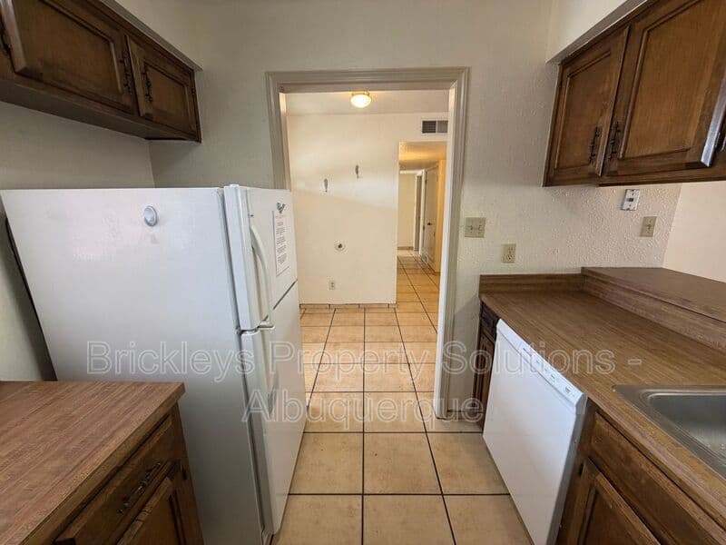 Albuquerque House: 9937 Clearwater St. NW