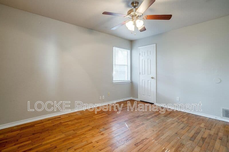 Fort Worth House: 3419 South University Drive