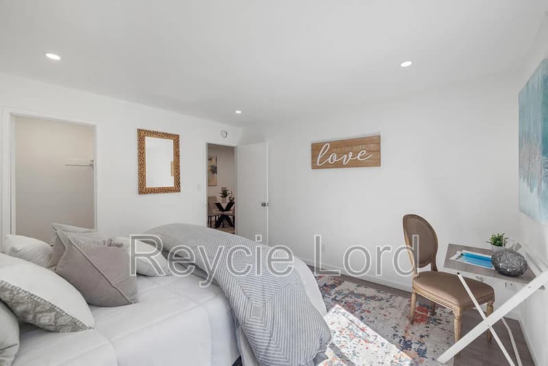 San Bruno Condo: 410 Boardwalk Ave