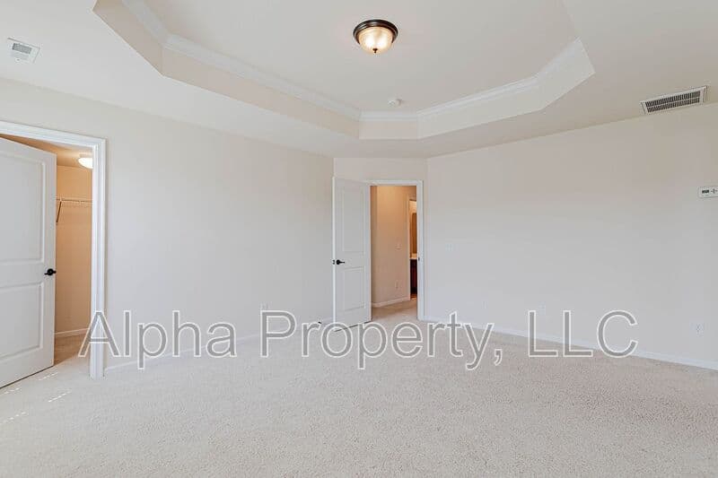 Greer Townhome: 12 Irvington Dr