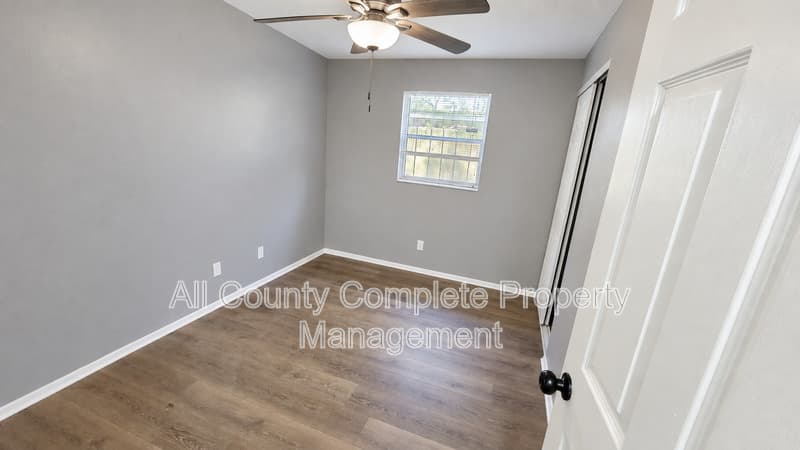 Jacksonville House: 3319 Hunt St