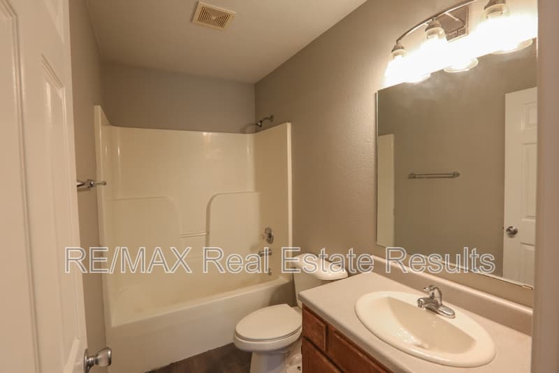 Rogers Condo: 2407 S 16th St