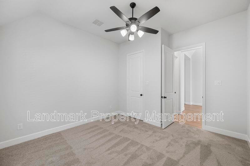 Mansfield House: 1822 Buckeye Lane