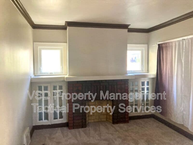 Garfield Heights House: 4630 E 86 St