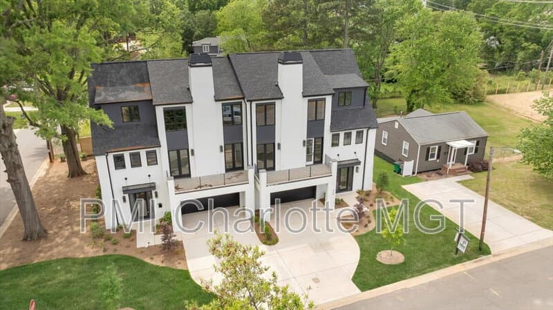 Charlotte House: 428 Dover Ave