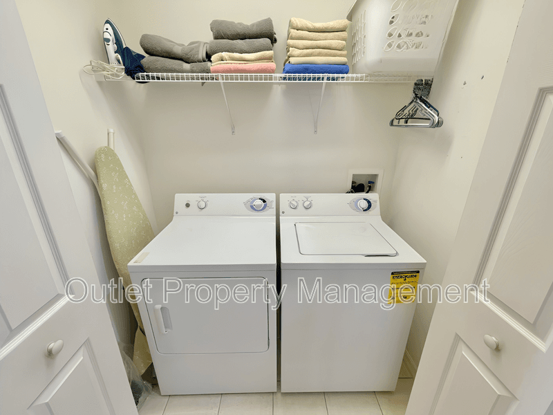 Davenport House: 122 Highgate Park Blvd