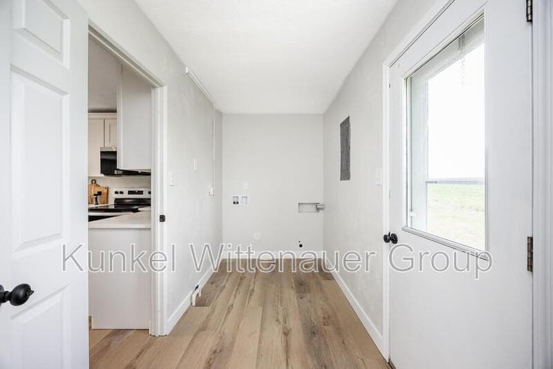 Red Bud House: 9355 IL-3