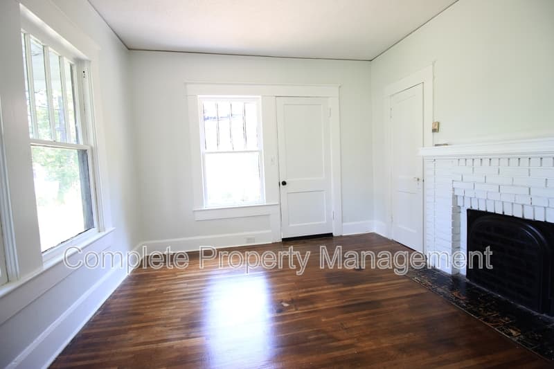 Birmingham House: 1629 Woodland Avenue Southwest