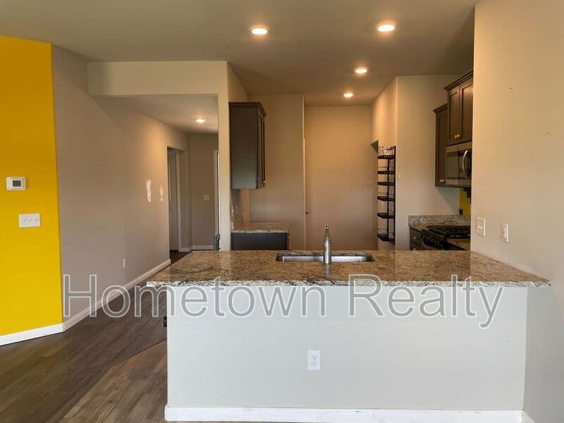 El Reno House: 1712 Vermilion Lane