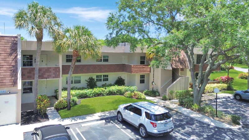 POMPANO BEACH Condo: 3641 Oaks Clubhouse Drive